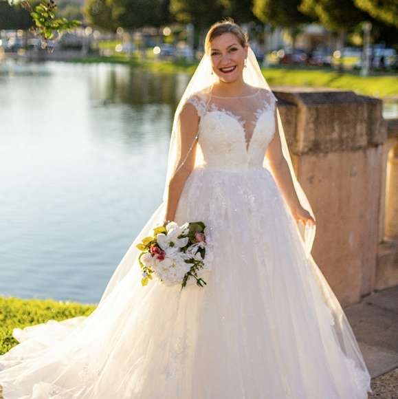 Meet your Posher, Allison - Picture 2 of 2